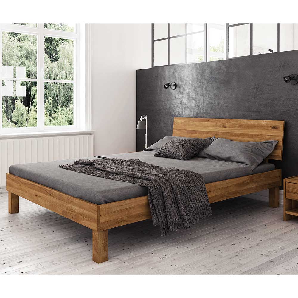 Basilicana Niedriges Bett aus Wildeiche Massivholz modern