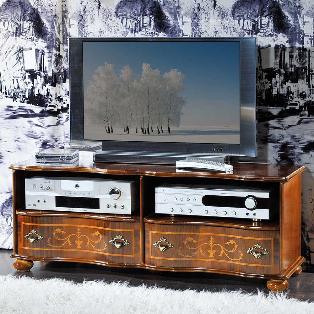 Basilicana TV Board mit Verzierungen im Barock Design Nussbaum furniert