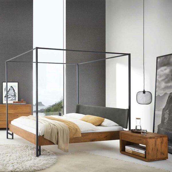 TopDesign Himmelbett Factory Style aus Wildeiche Massivholz Metall