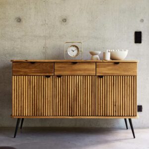 Basilicana Esszimmersideboard massiv Wildeiche mit drei Schubladen Soft Close