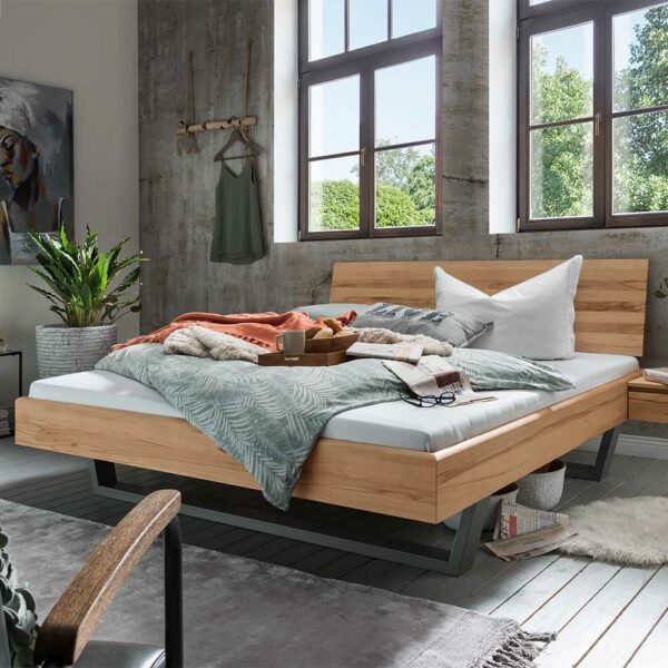 Life Meubles Kufenbett aus Kernbuche Massivholz Metall