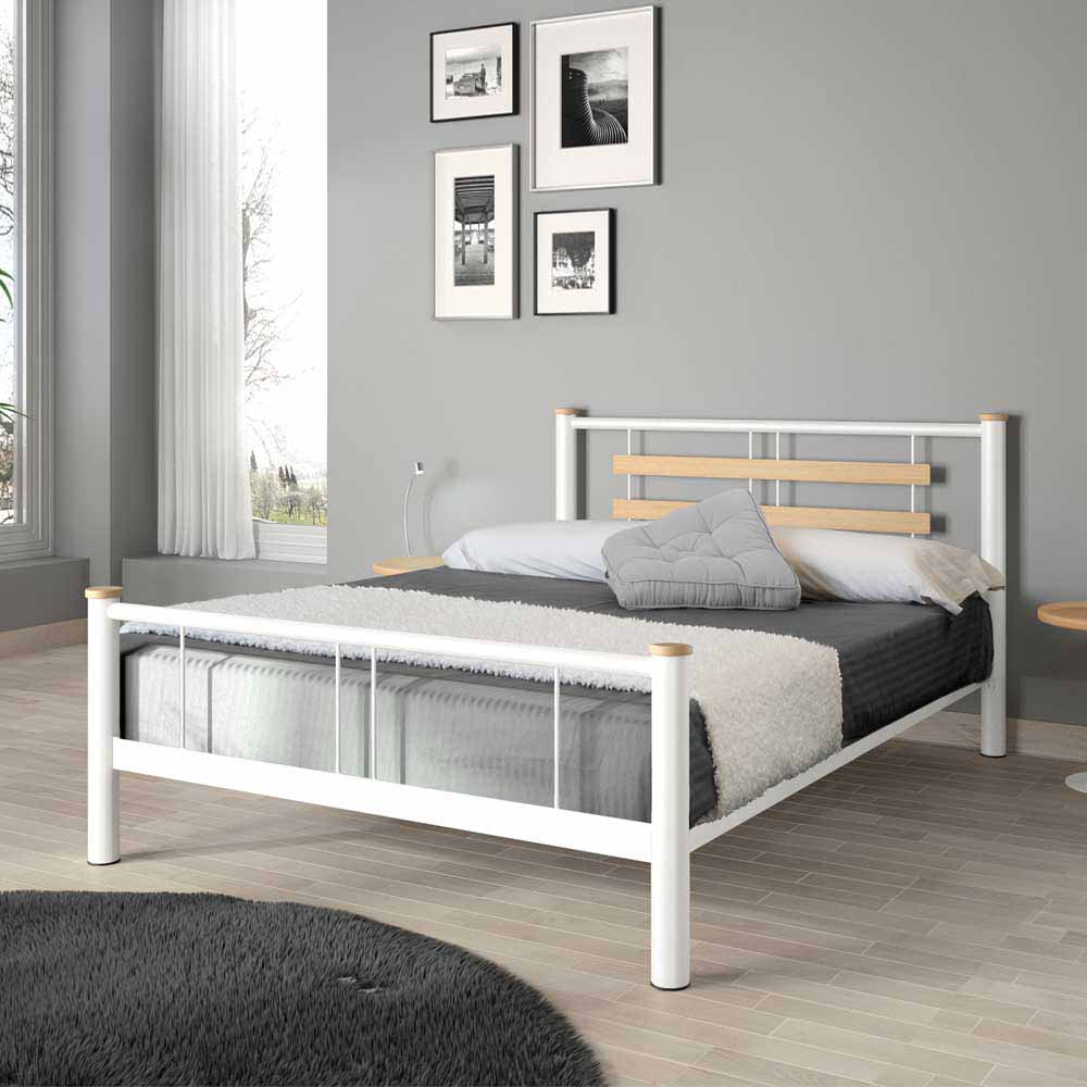 Violata Furniture Metallbett in Weiß mit Eiche Massivholz