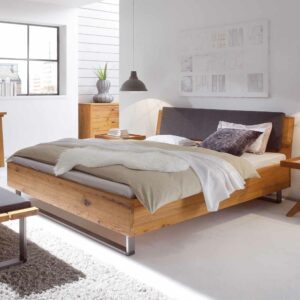 TopDesign Bett aus Wildeiche Massivholz mit gepolstertem Kopfteil